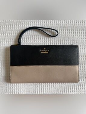 Kate Spade Black and Taupe Two-Tone Wristlet